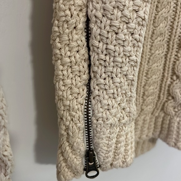 Ll bean cream cableknit fisherman sweater with zipper sides size XS - Picture 4 of 6